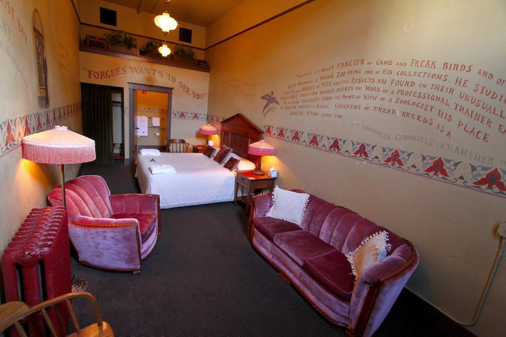 Mcmenamins Olympic Club Villa Centralia Bagian luar foto