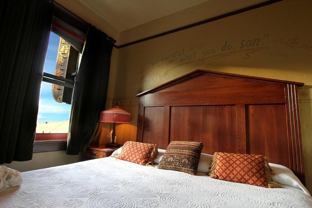 Mcmenamins Olympic Club Villa Centralia Ruang foto