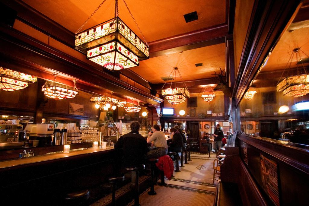 Mcmenamins Olympic Club Villa Centralia Bagian luar foto