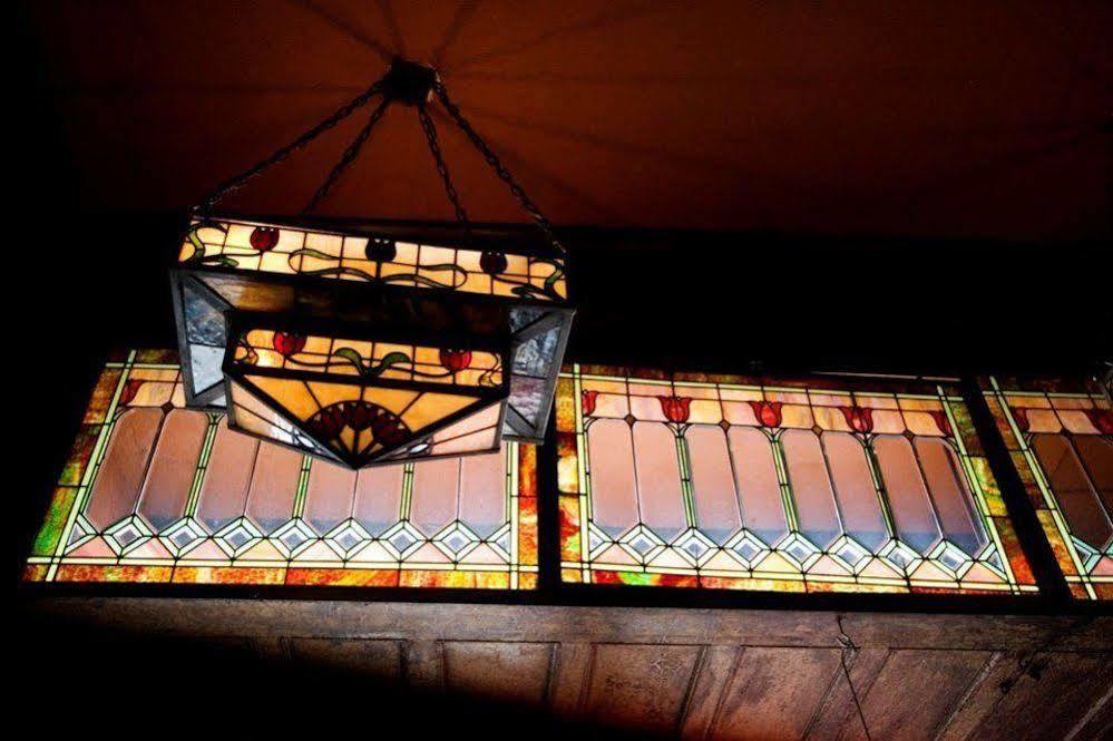 Mcmenamins Olympic Club Villa Centralia Bagian luar foto