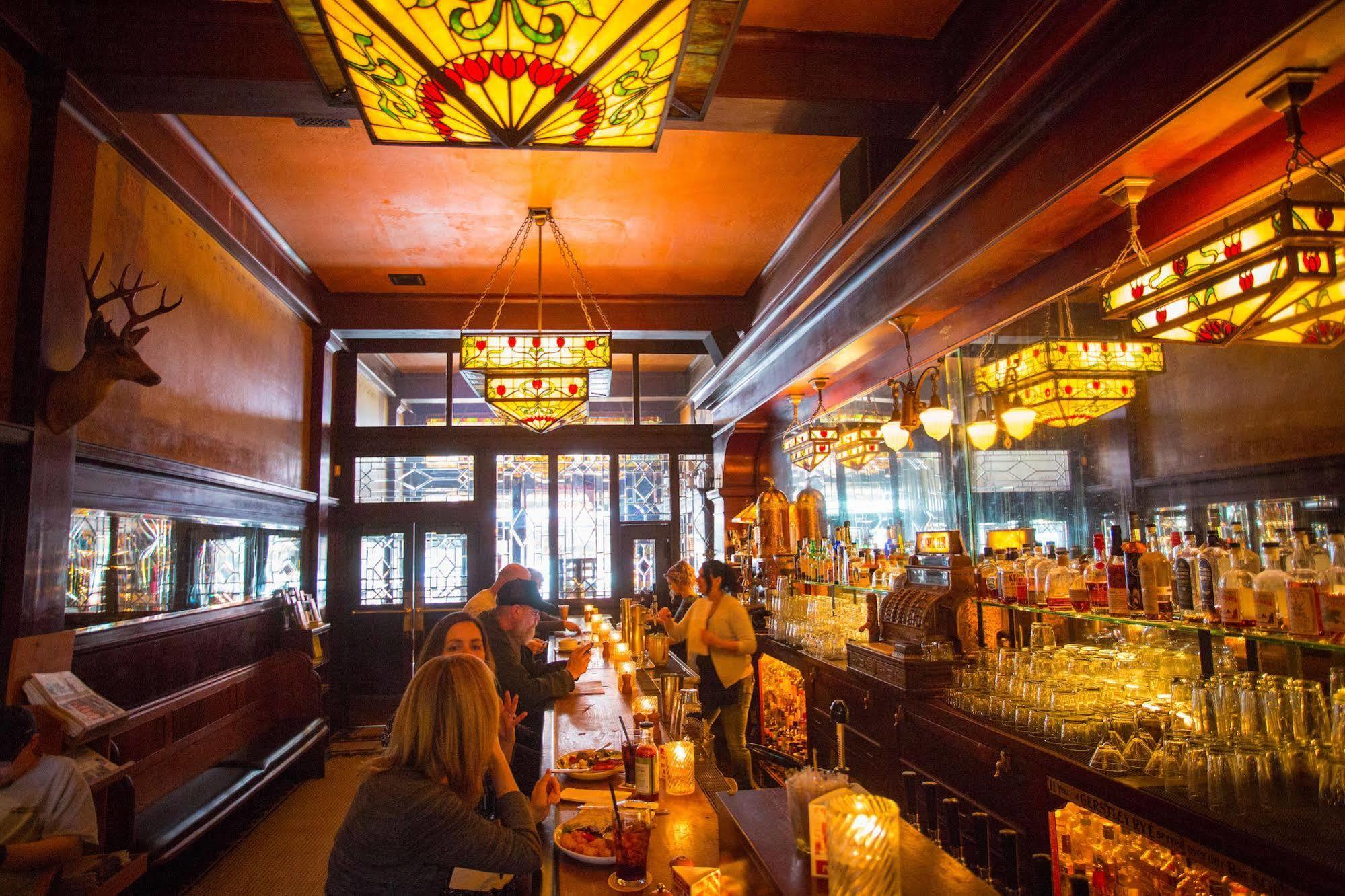 Mcmenamins Olympic Club Villa Centralia Bagian luar foto